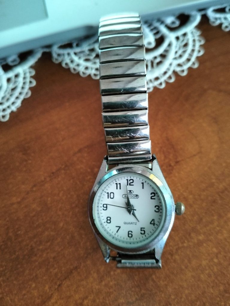 Zegarek Amigo na bransolecie.