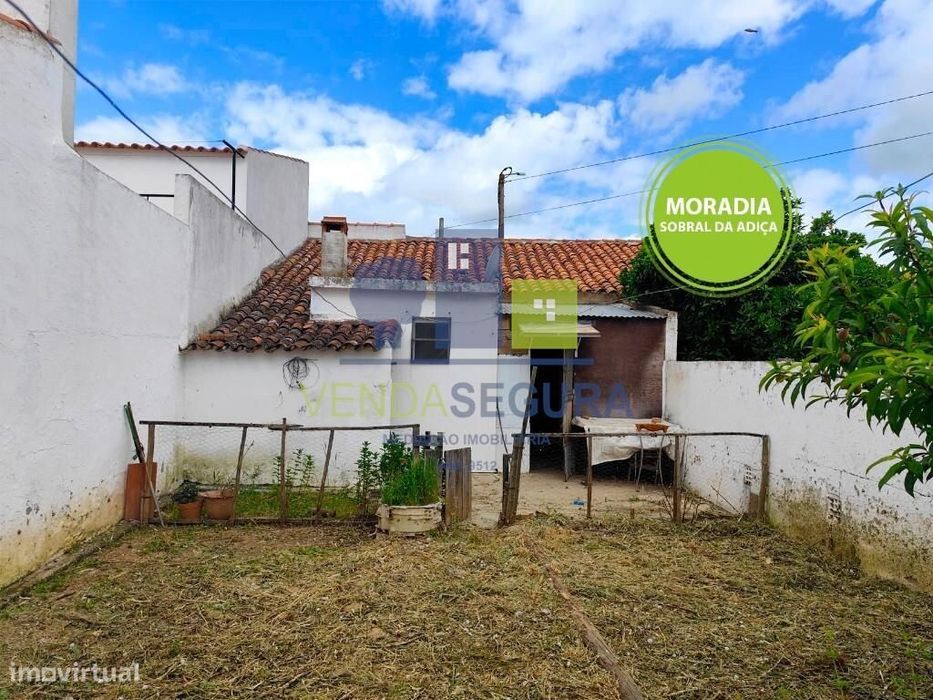 Moradia T1 R/C com quintal | Sobral da Adiça
