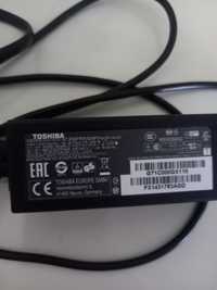 Vendo carregador de portátil toshiba