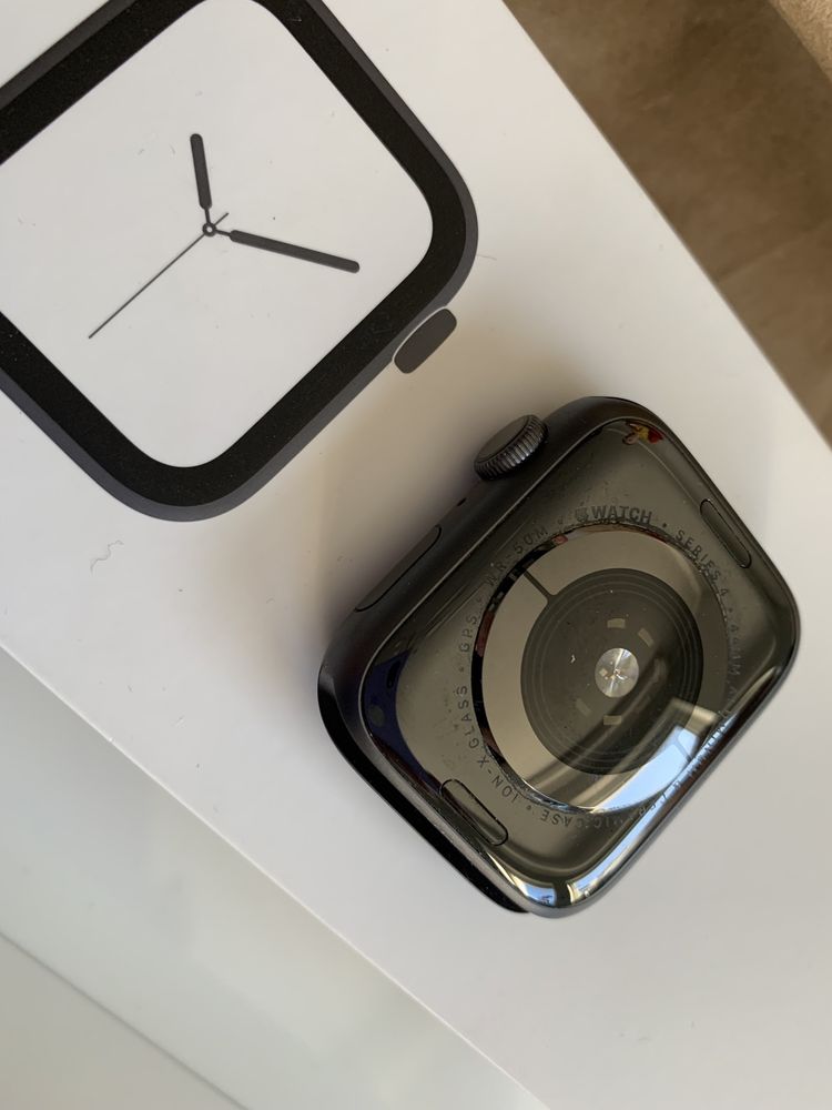 Apple Watch Series 4 Space Gray 44 mm zegarek komunia prezent