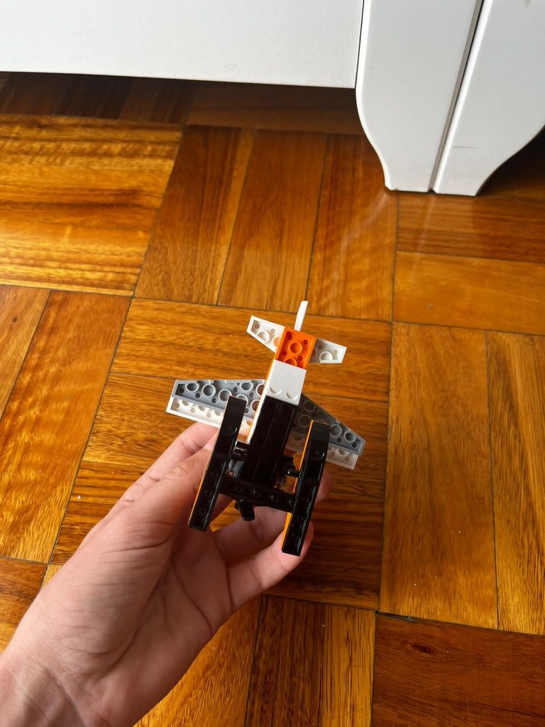 Lego 31028- avião