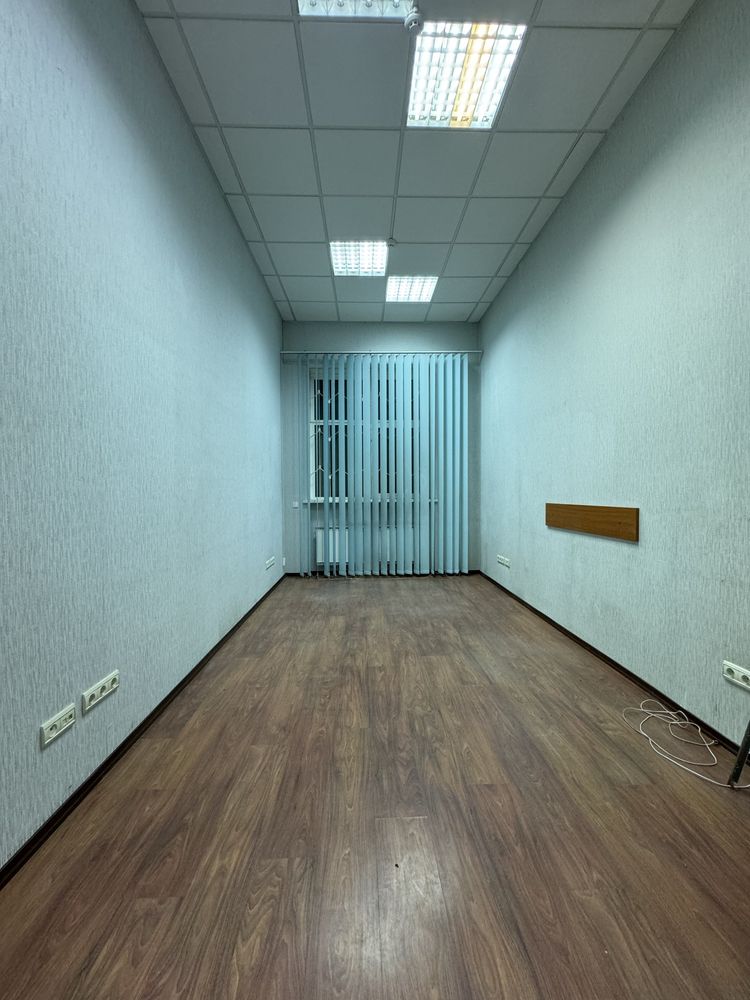 Вишгородська 45/2 Оренда Приміщення 440м2 Фасад Без%