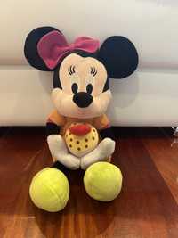 Minnie com um cupcake