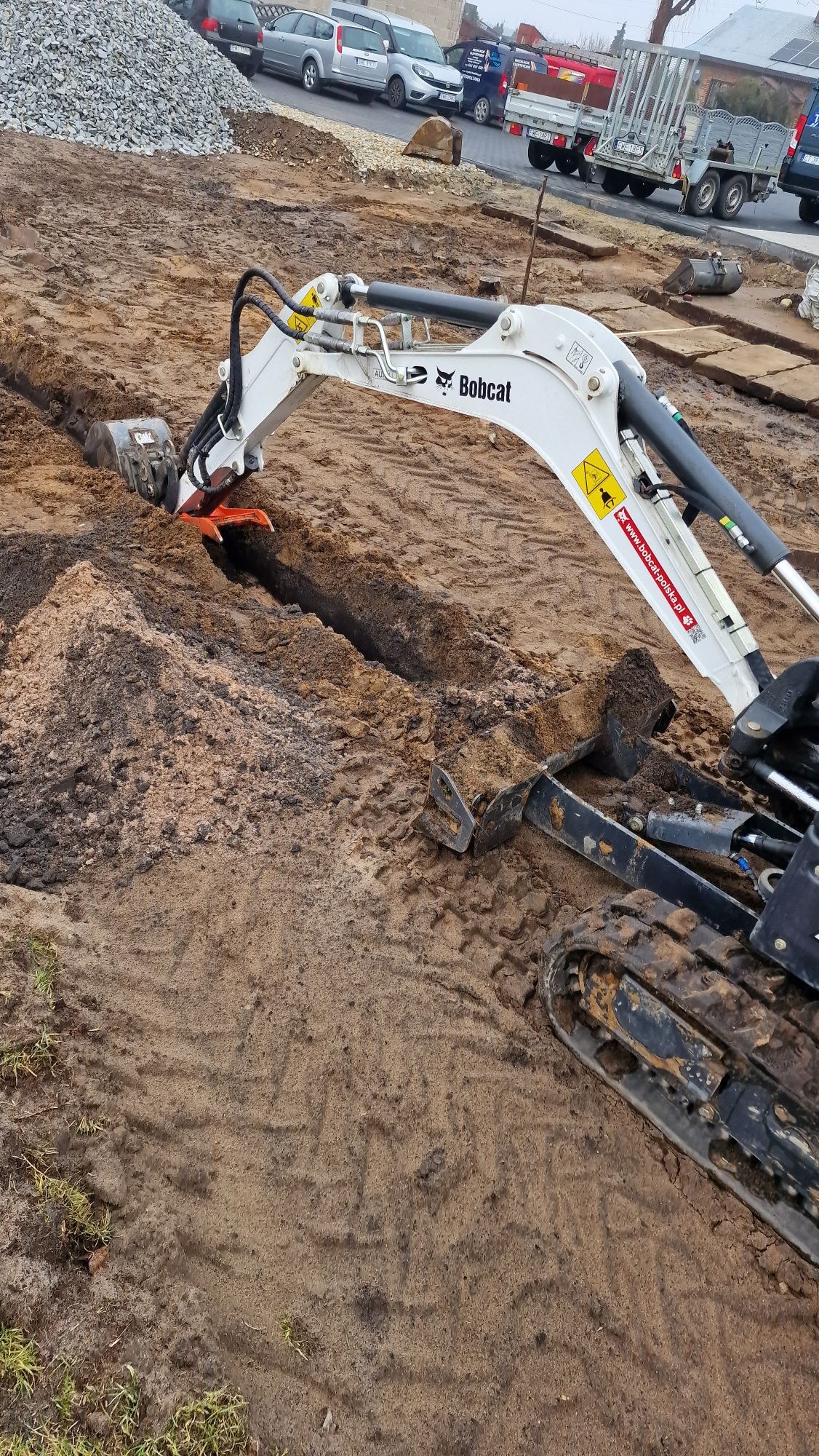 Profesjonalne Prace Ziemne, Przyłącza, Fotowoltaika – Szybko i Solidni