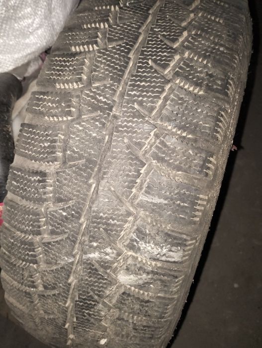 Колесо 180 60 R14 почти новое