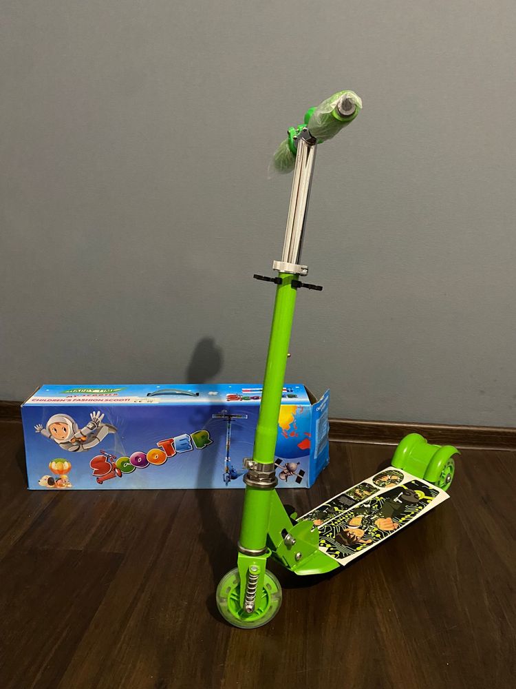 Hulajnoga scooter trojkołowa