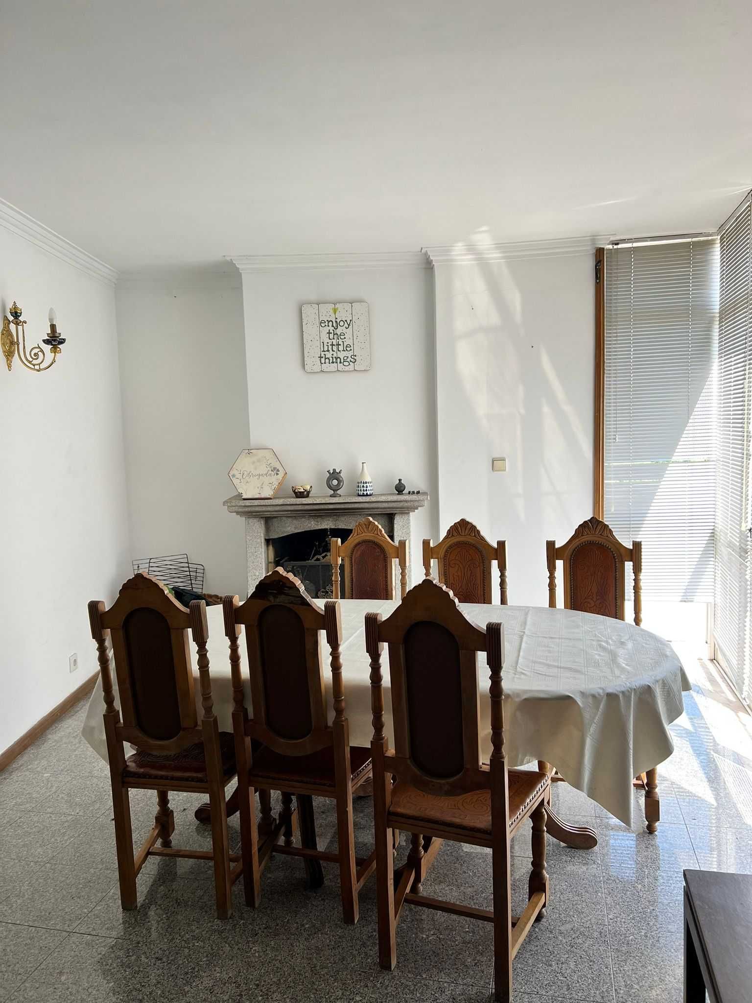 Apartamento T2 em S. João da Madeira (108,5 m2)