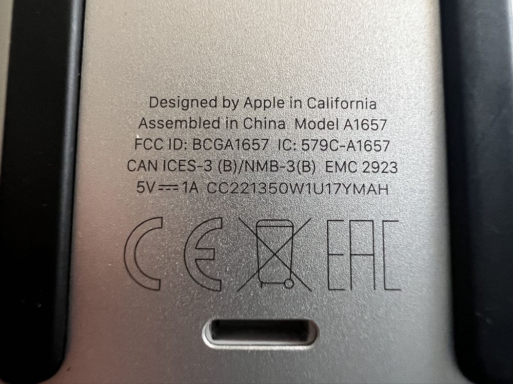 Мышь Apple Magic Mouse 2. Model A1657. Состояние новой!
