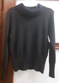 Elegancki czarny sweter