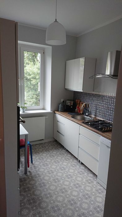 Wynajmę pokój (18m2) w 3-pokojowym mieszkaniu Wrocław Krzyki Tarnogaj