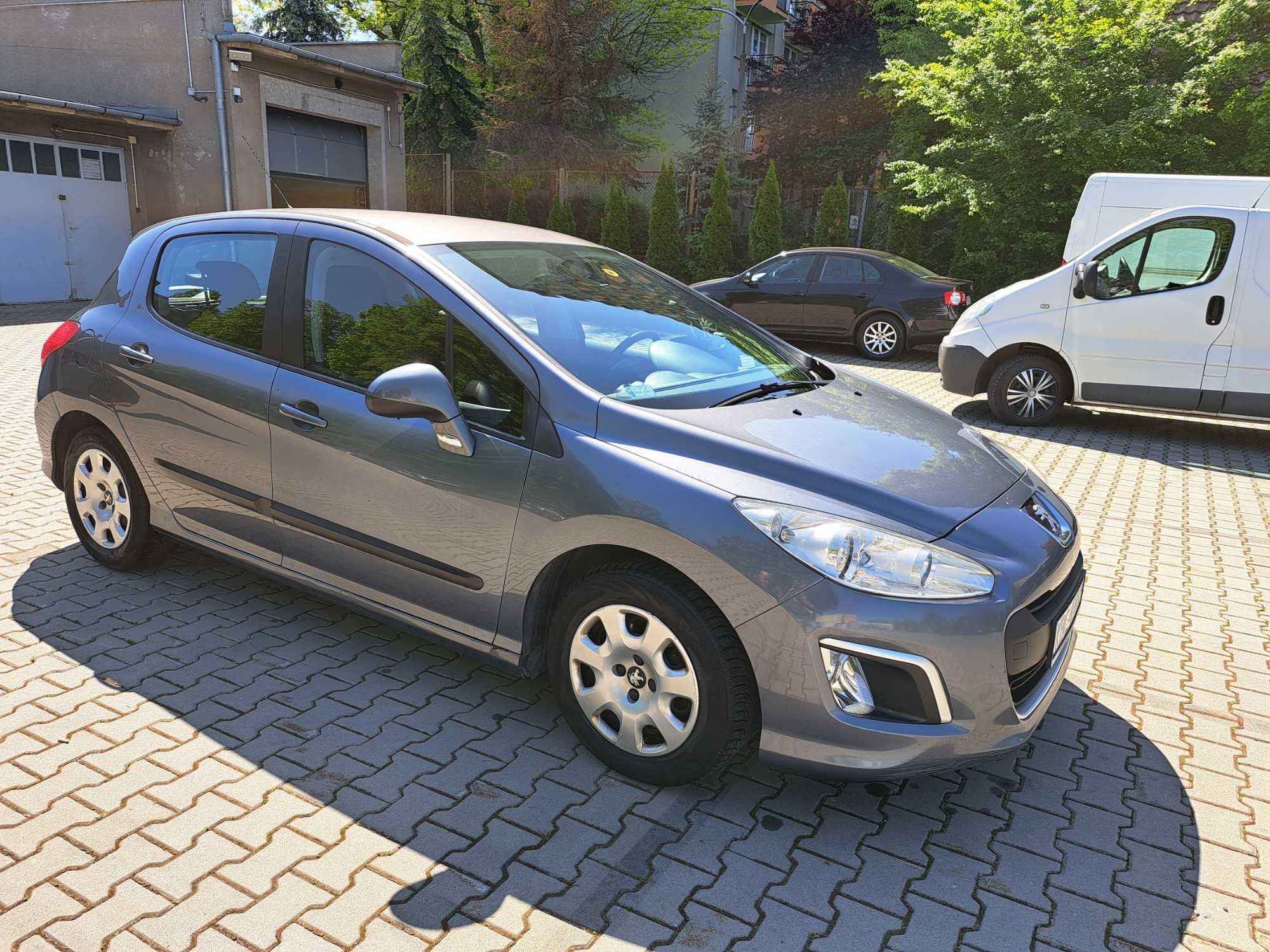 Peugeot 308 1,6HDI 92KM 2011R.