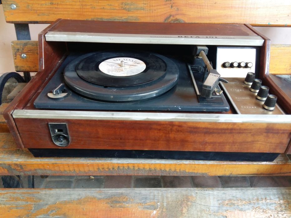 Програвач вінілових платівок ВЕГА-101