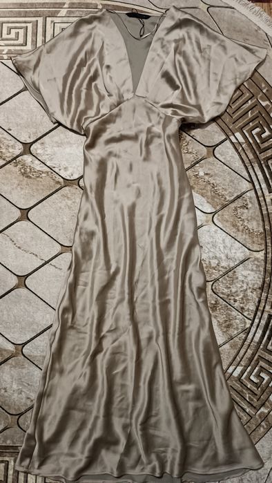 Атласна сукня Zara