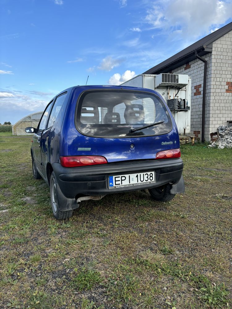 Mam na sprzedaż fiata seicento S rok 2000