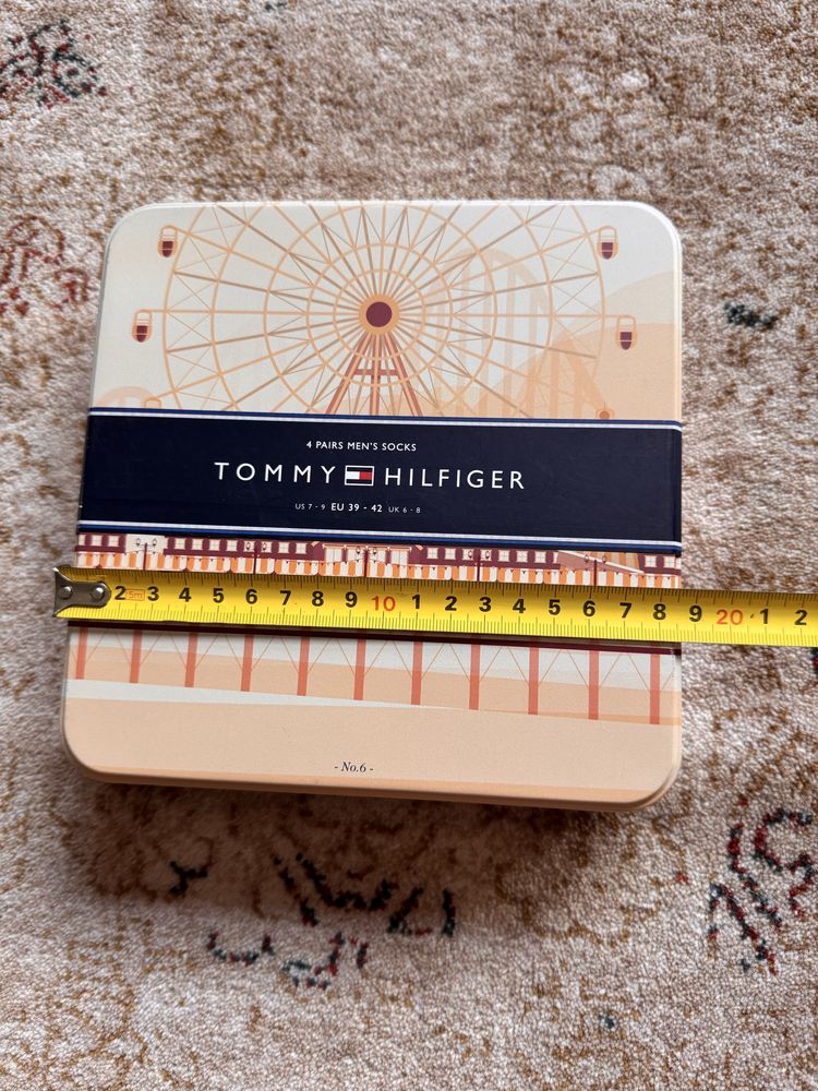 Puszka metalowa Tommy Hilfiger
