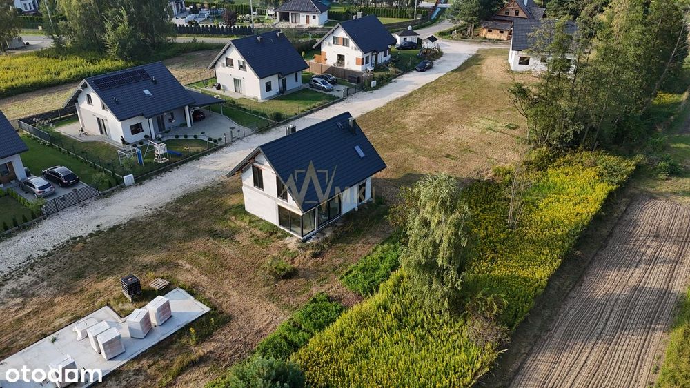 Dom w spokojnej okolicy -  Wola Rzędźińska