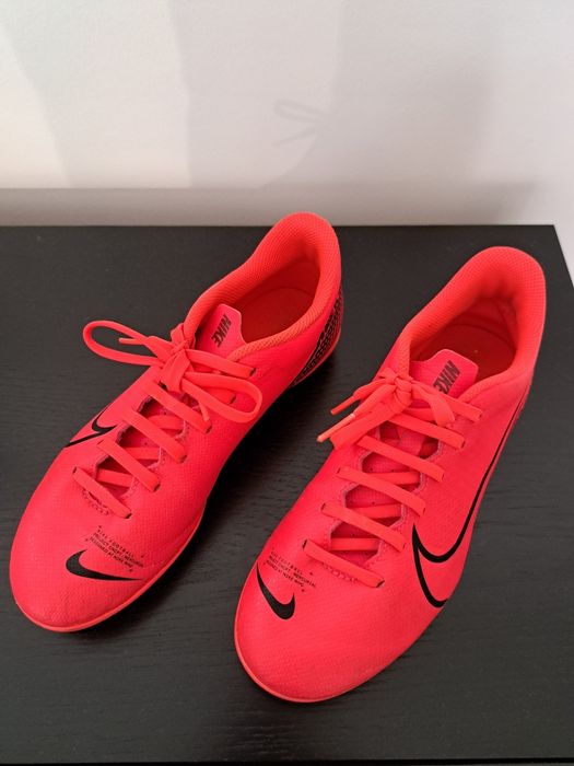 Chuteiras Nike Mercurial como novas