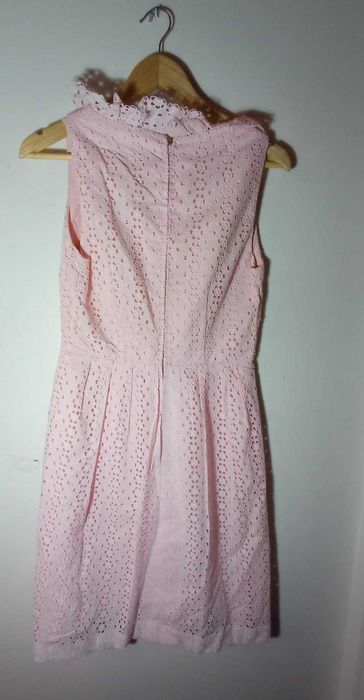 Vestido VINTAGE Rosa em renda anos 80 feito à mão