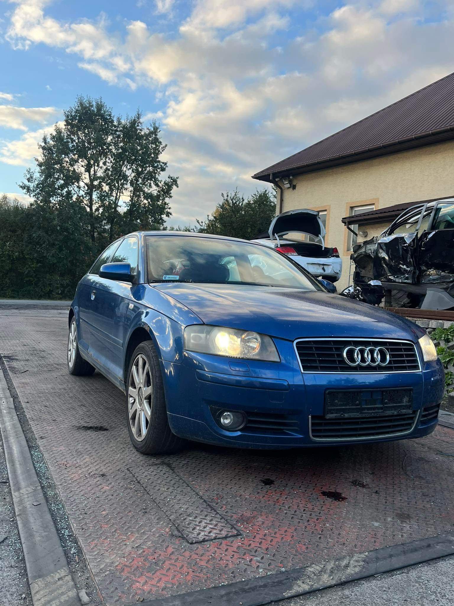 Audi A38P silnik 2.0 TDI BKC skrzynia GRFkod lakieru LZ5C części