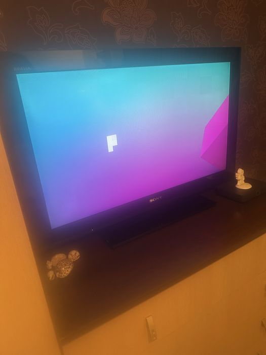 Telewizor SONY z plaskim ekranem 32 cali i pilotem