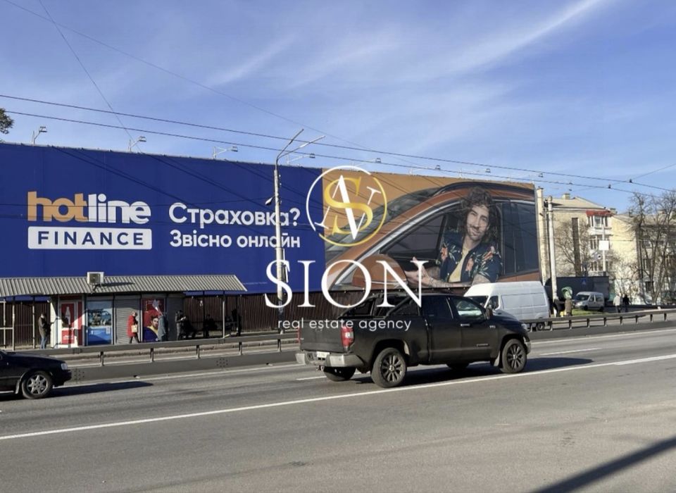 Продажа земельного участка с помещением, фасад, трафик