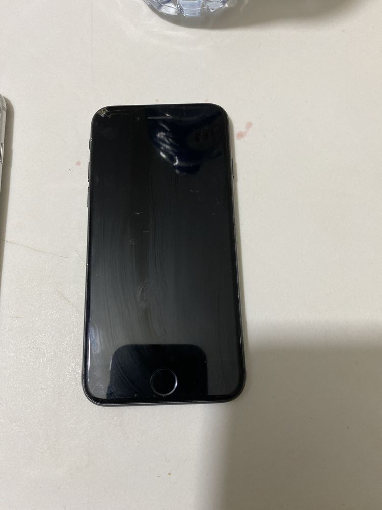 2 iPhones usados para venda