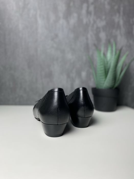 Стильні шкіряні жіночі туфлі.балетки жіночі