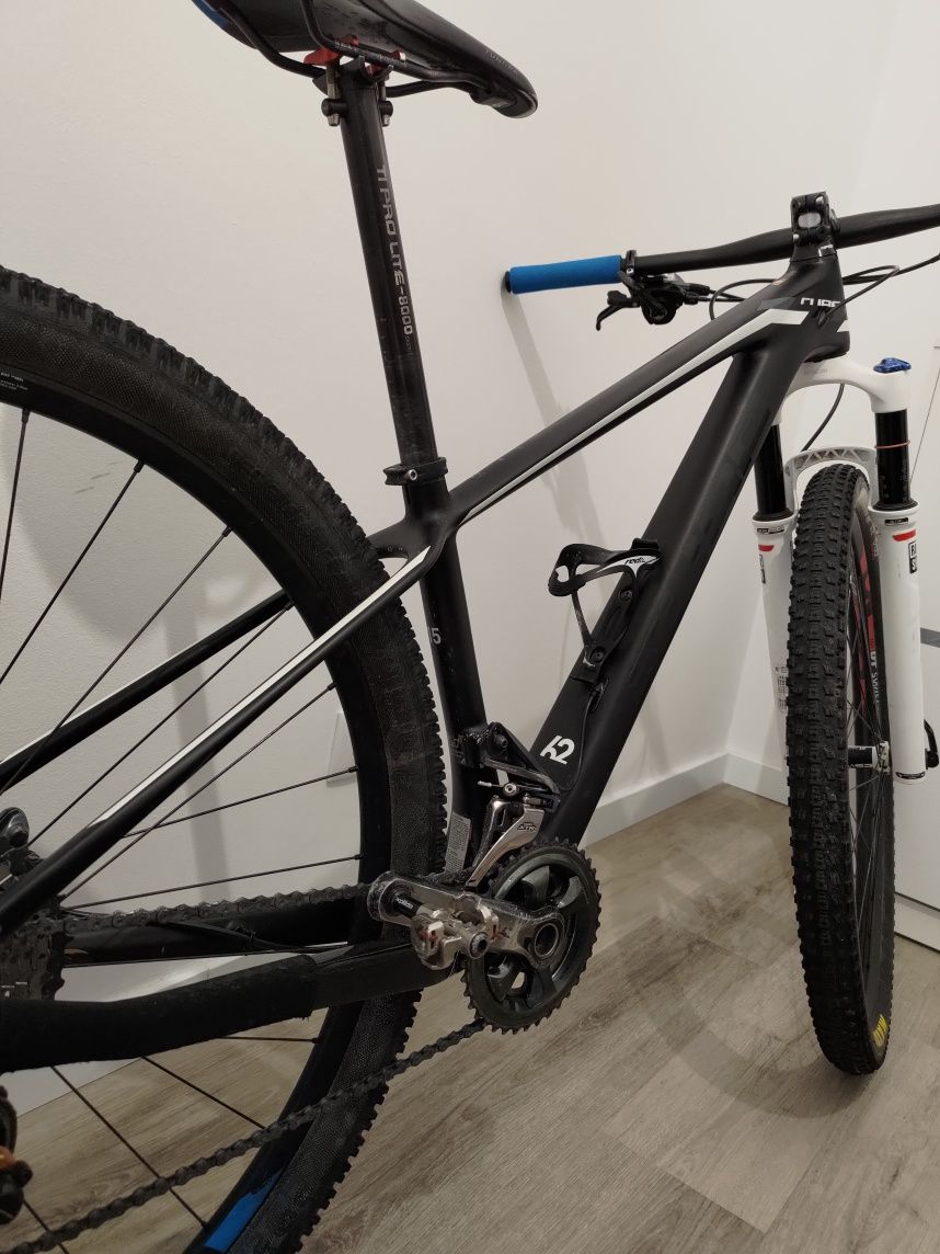 Cube elite carbono 29 S 15''