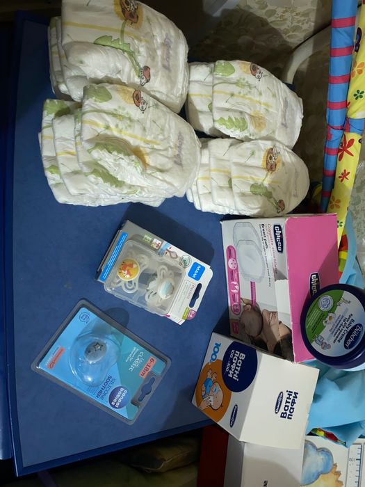 Дитячі товари ,підгузки, Пустушки