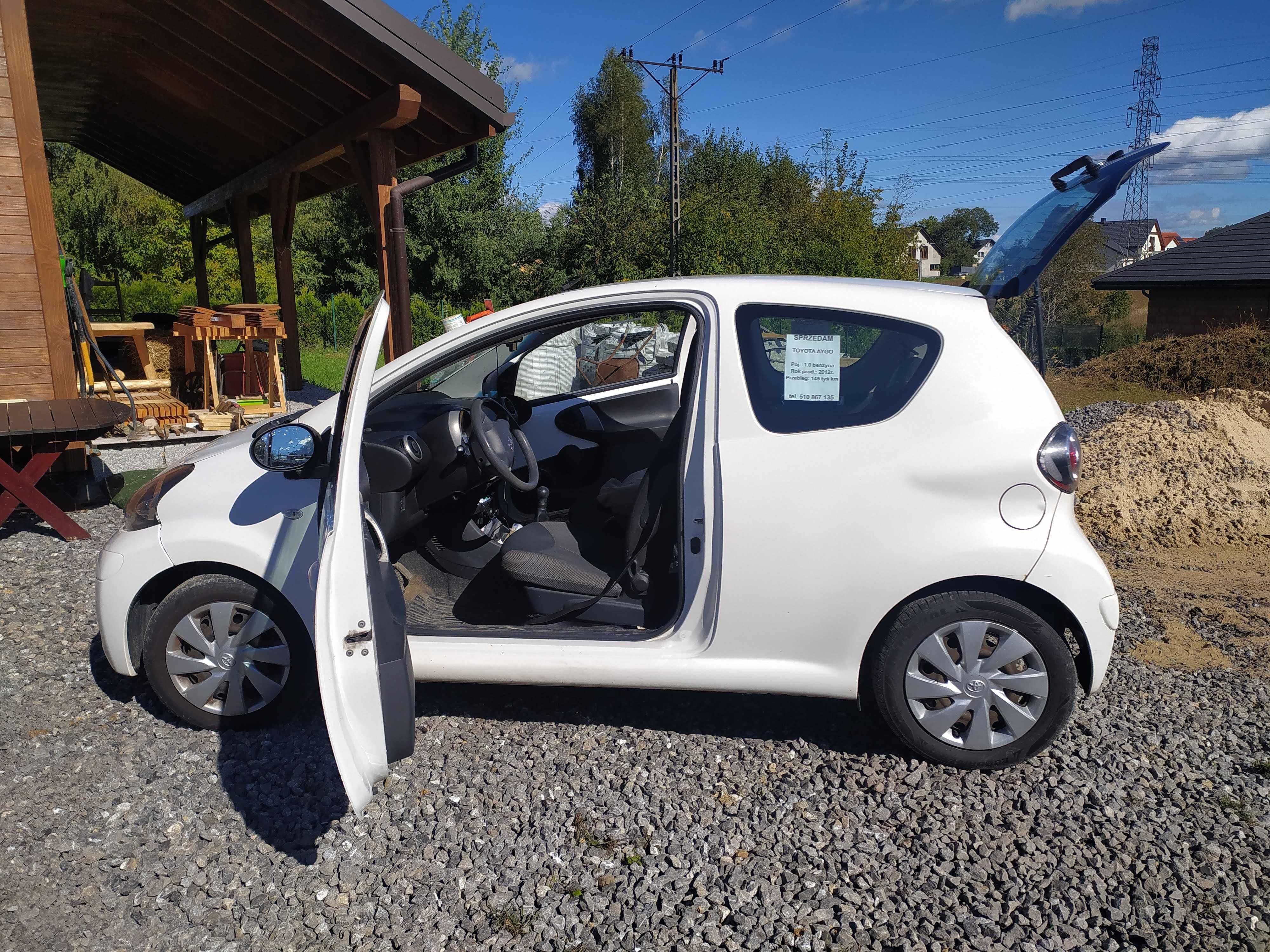 Toyota Aygo 2012r biała 3-drzwiowa OC przegląd 146tys