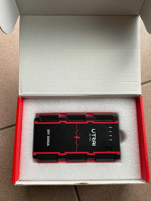 Urządzenie rozruchowe UTRAI Jstar Mini 1000A booster magazyn energii