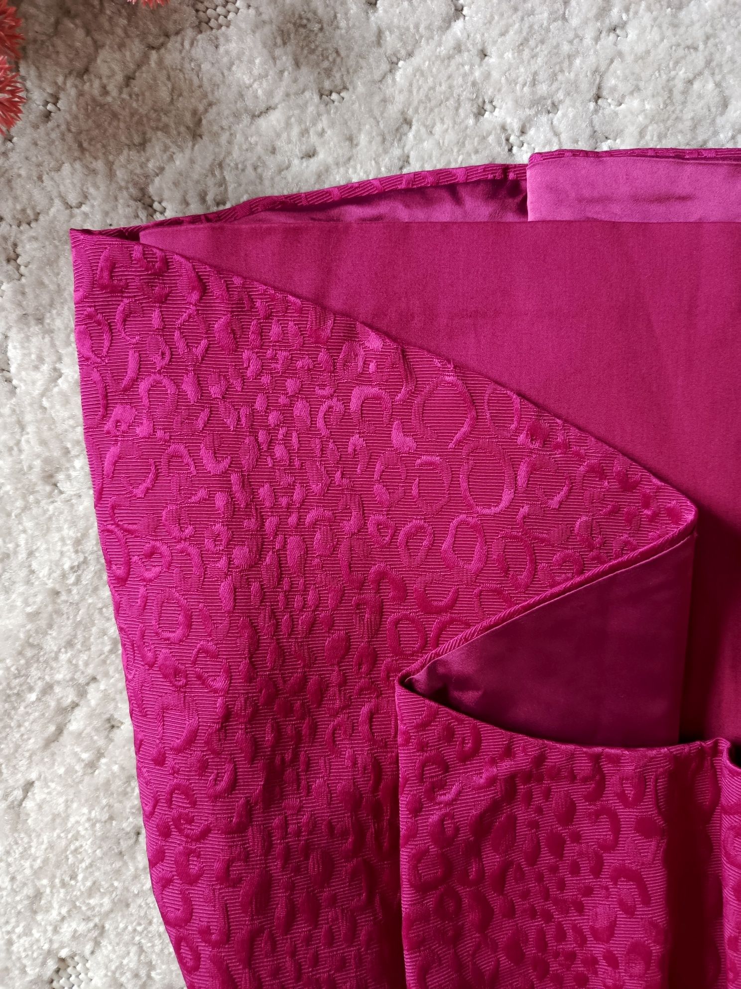sukienka różowa Armani Exchange elegancka rozkloszowana strukturalna m