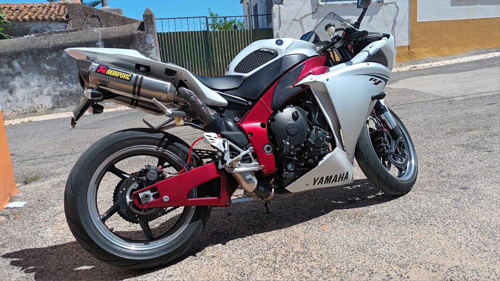 Yamaha R1 crossplane 2009