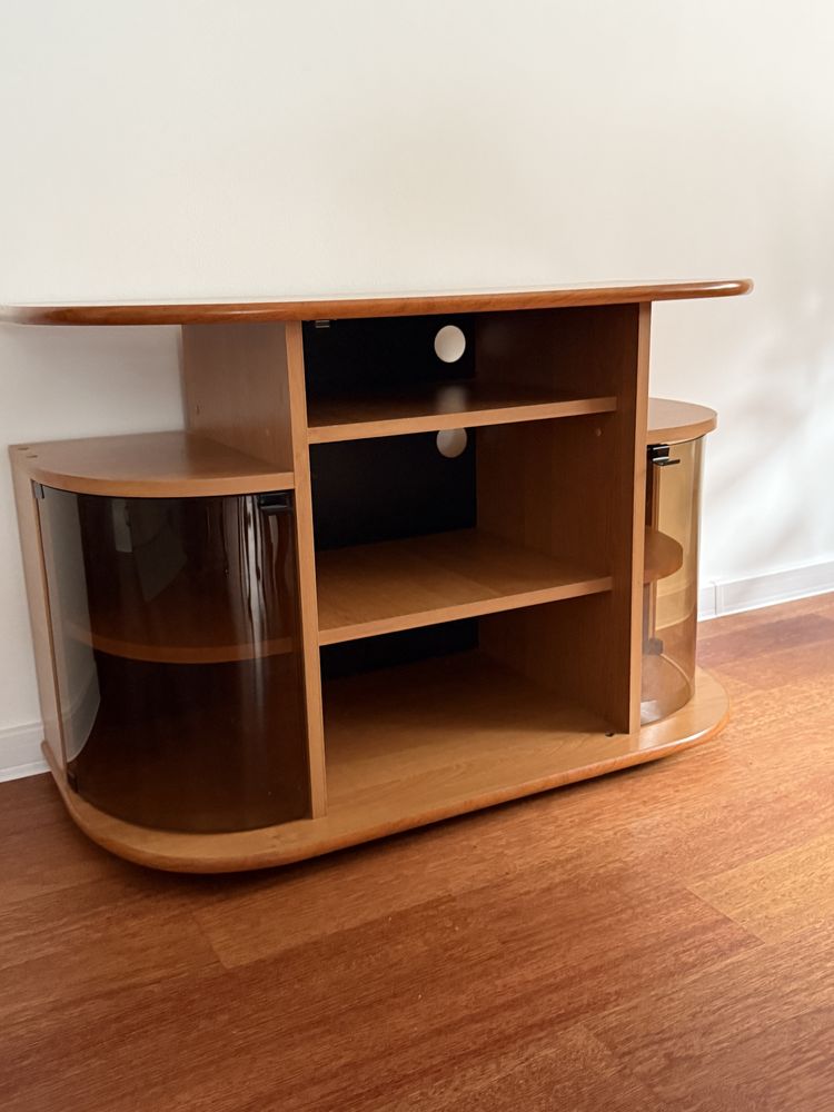Szawka pod telewizor