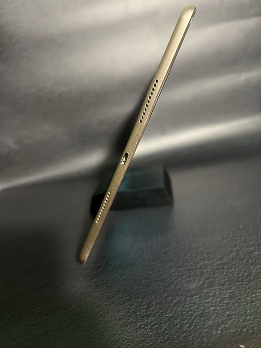 Ipad Air 3 64Gb наклеяне захисне скло