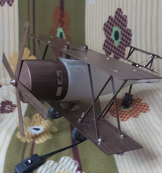 Lampka nocna samolot