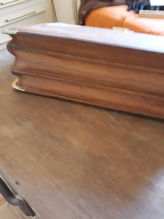 Mala em cabedal p/documentos