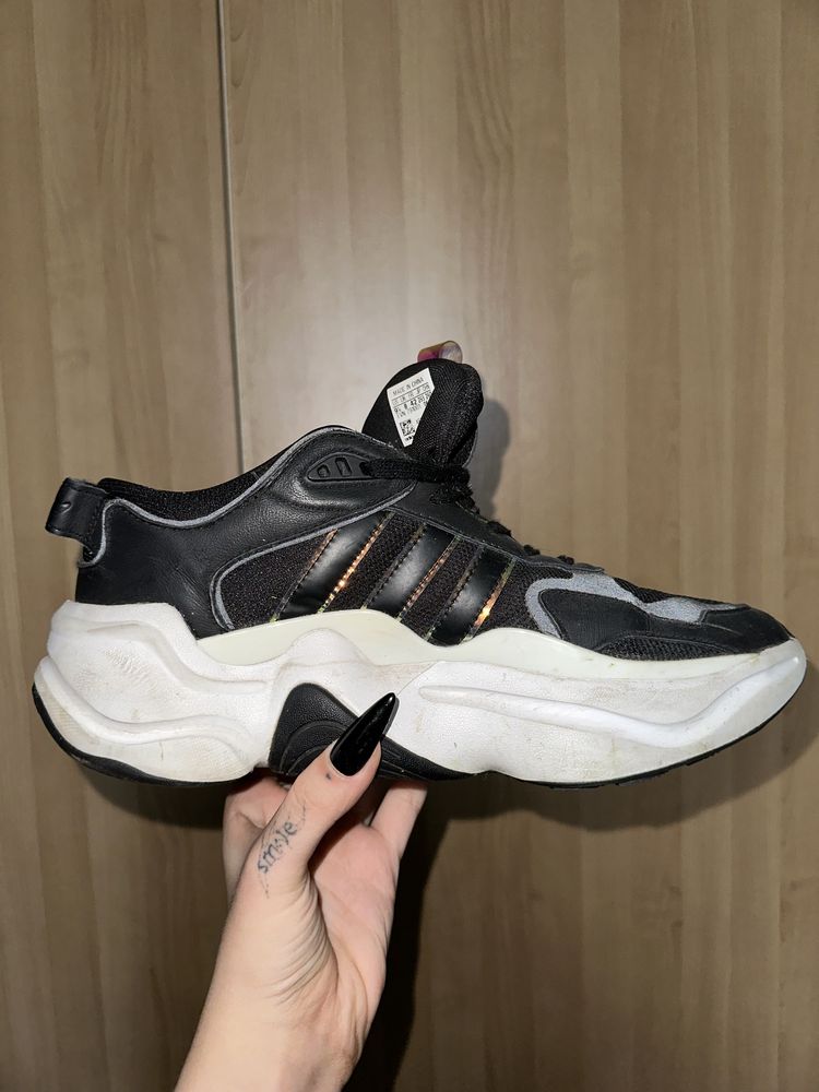 adidas magmur runner 42