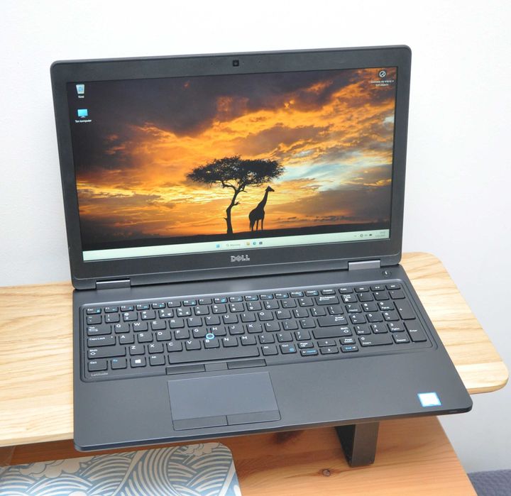 Laptop Dell Latitude 5580, i5-7300U, nowy SSD, stan dbd