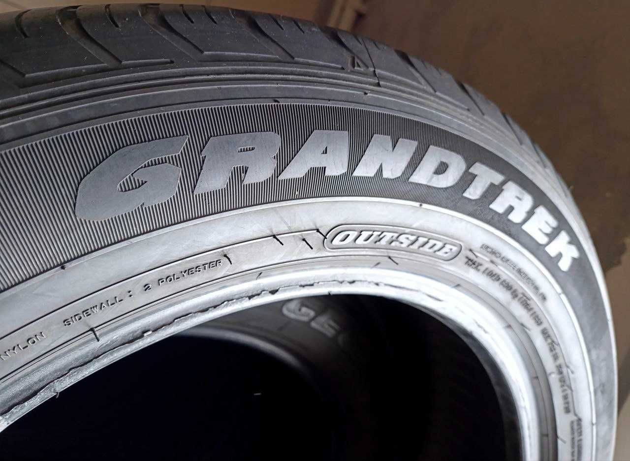 Пара шин 225/60R18 100H Dunlop ST30 Grandtrek