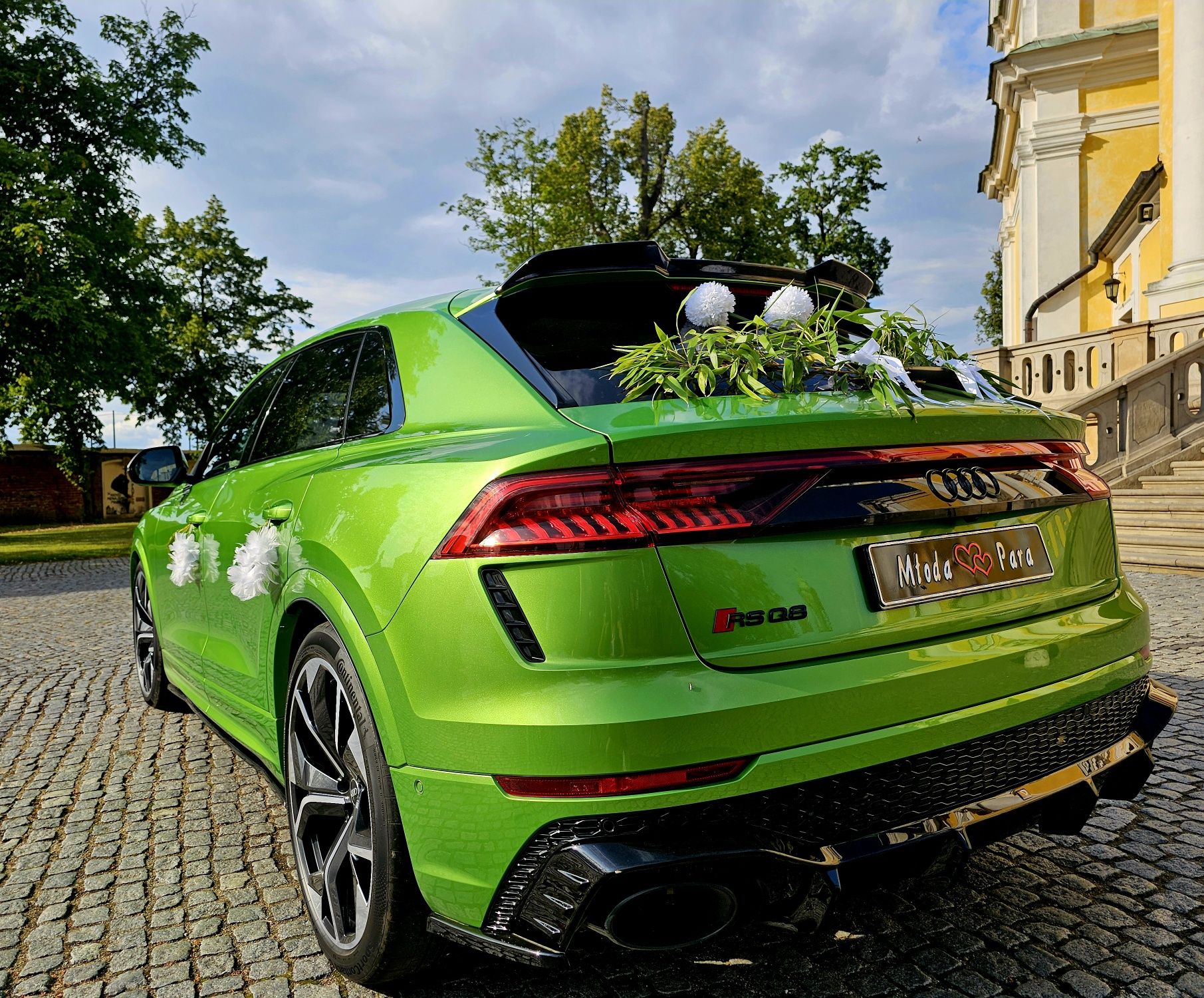 Auto do ślubu, sesja zdjęciowa Audi RSQ8
