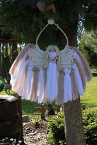 Aniołek z wełny czesankowej komunia pamiątka prezent