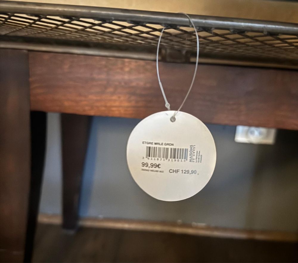 Wiszaca ażurowa szafka loft