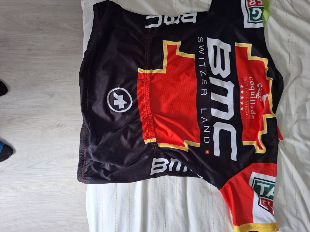 Duas Jersey ciclismo usadas