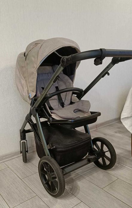 Продам дитячу коляску