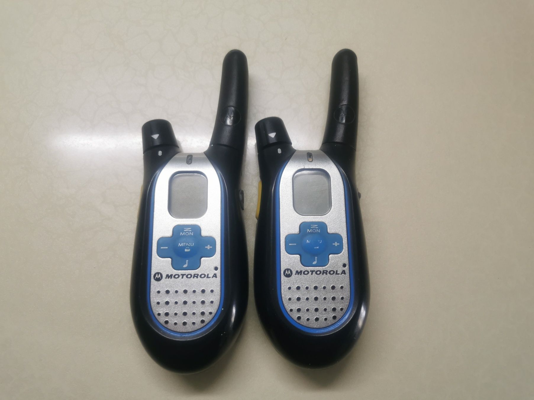 Рації (радіостанції) Motorola FV800R