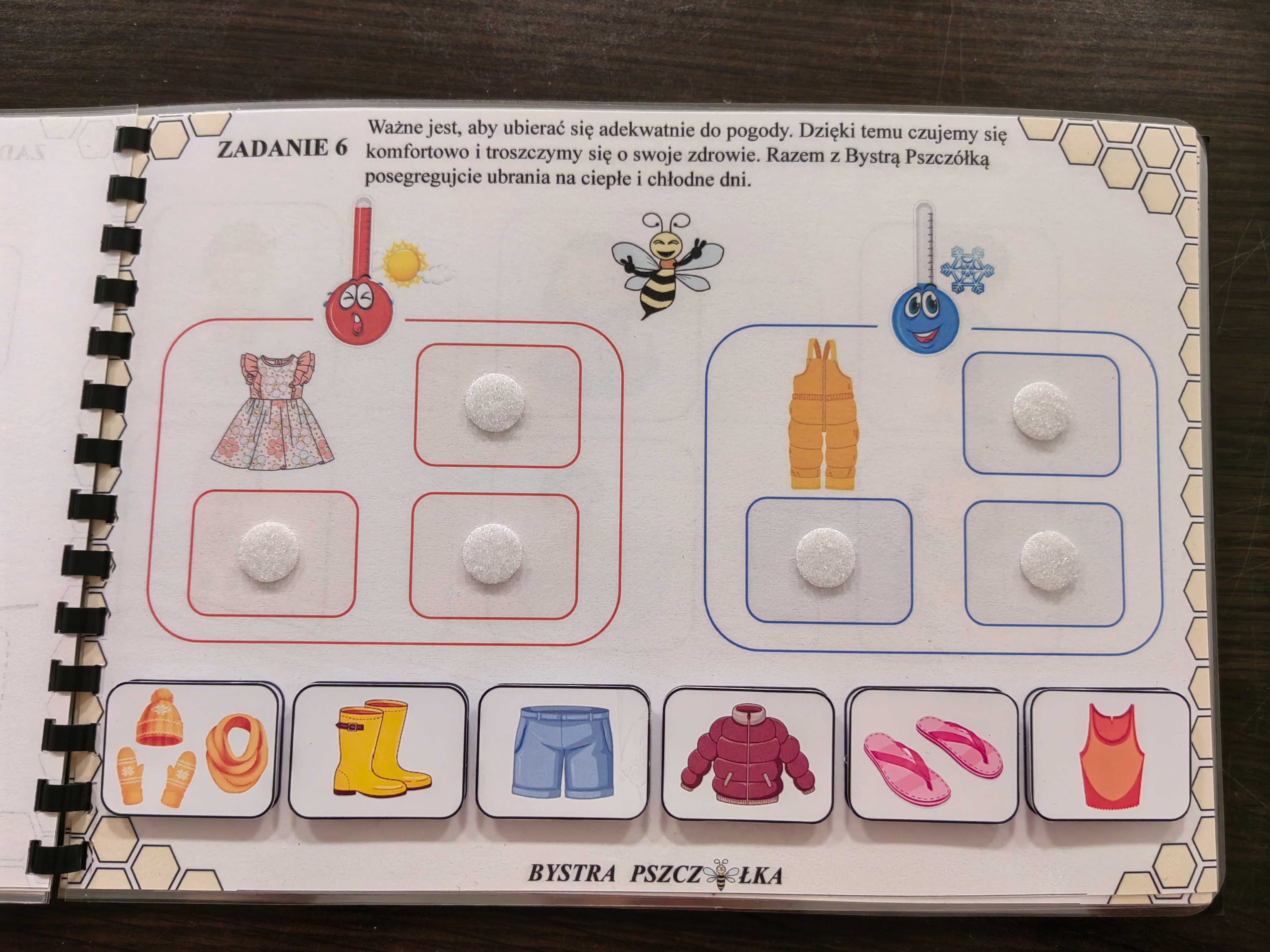 Książka sensoryczna edukacyjna personalizowana typu Montessori, CZ. II