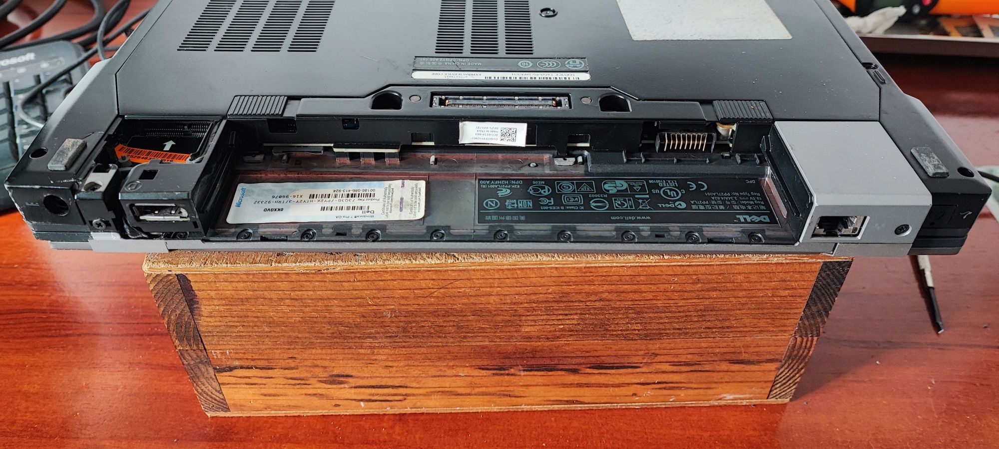 Portátil   Dell Latitude E6410 + i5 + 4GB