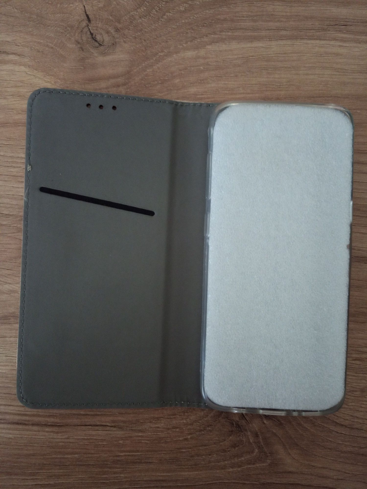 Etui zamykane Samsung A3 2017
