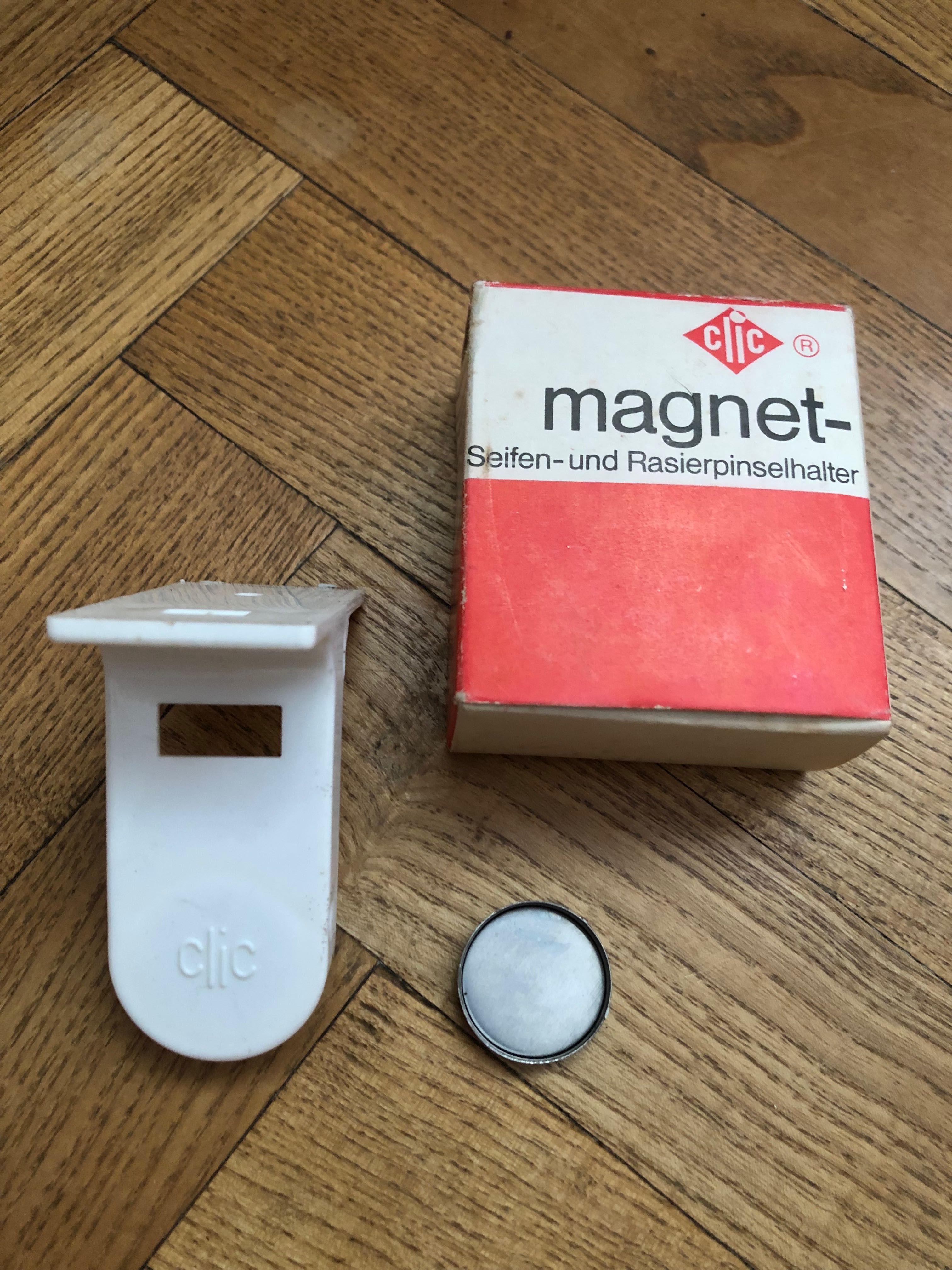 Magnetyczny uchwyt na mydło DDR nowy